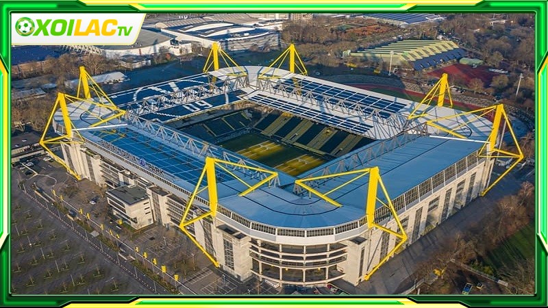 Sân vận động Signal Iduna Park còn được biết đến với tên gọi “Westfalenstadion” 
